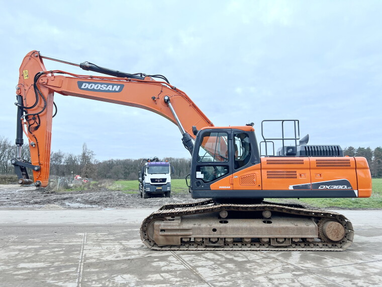 2018 Doosan DX380LC-3 — Doosan DX380LC model reference image, not the seller’s actual machine